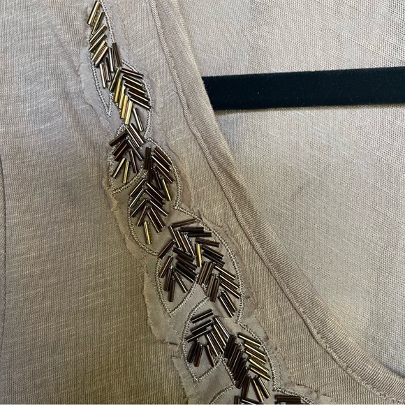 Banana Republic Factory v-neck beaded NWT shirt sleeve tee size small - Picture 6 of 11